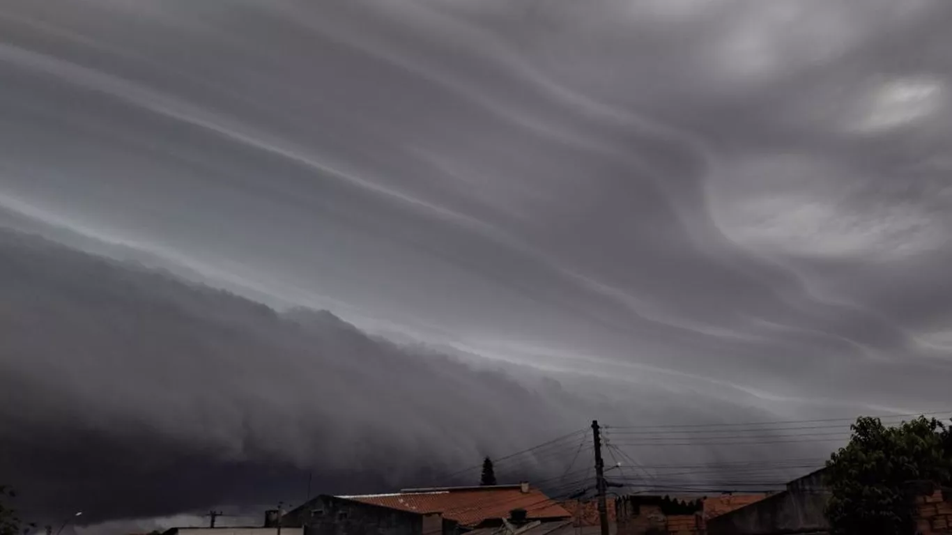 Foto mostra a mudança do tempo em Uruguaiana