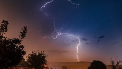 Raios por frente quente em Livramento